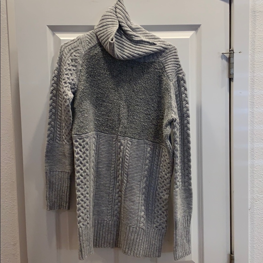 Banana Republic turtleneck ribbed sweater